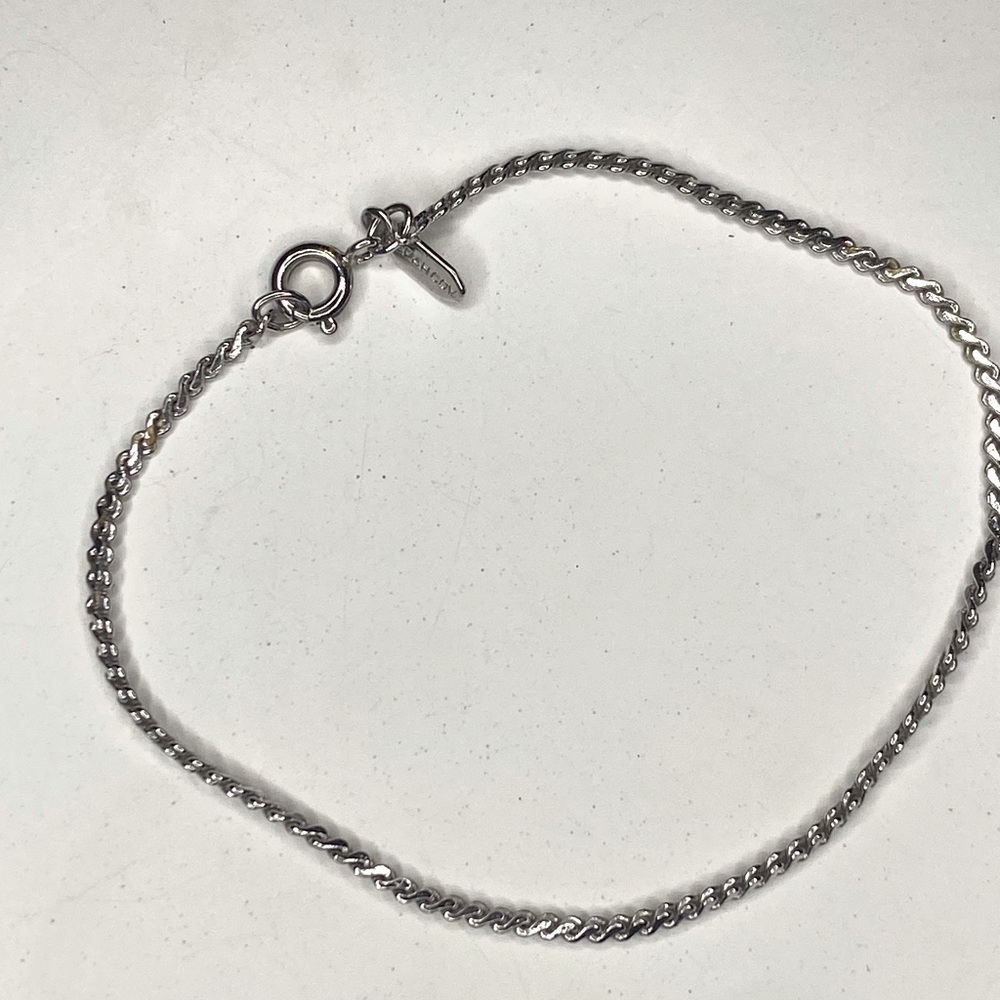 Dainty vintage Sarah Coventry silver bracelet